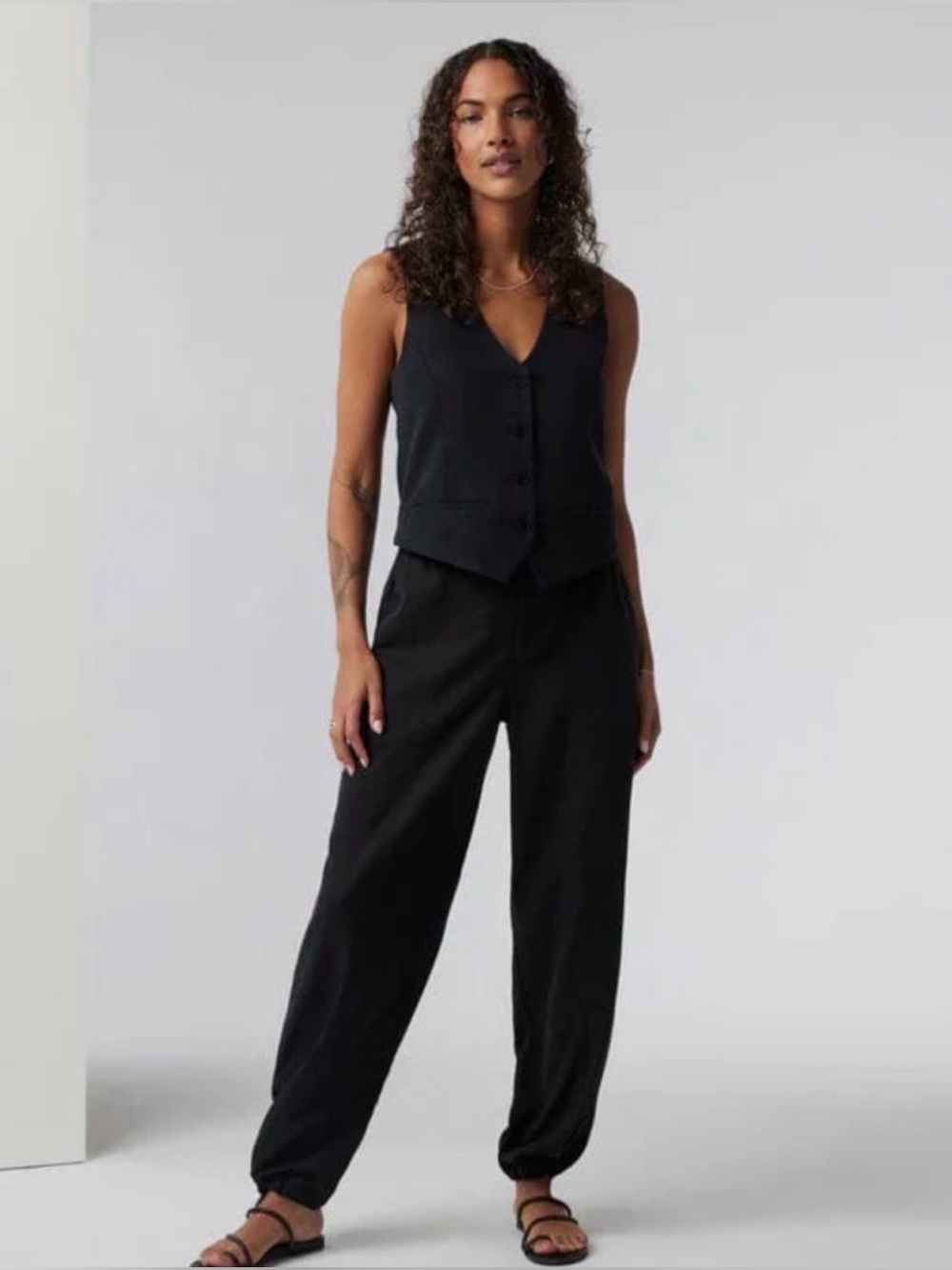 Vuori Coastline Pant in Black - Lyocell - Size XL - Picture 2 of 10